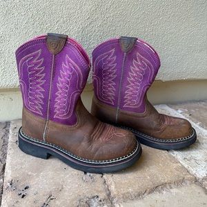 Little girl Ariat Cowgirl boots size 1.5